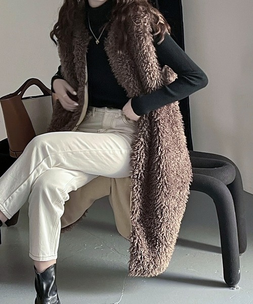 emi+（エミプラス）の「ボリュームファーロングベスト ジレ（ベスト