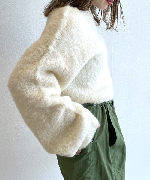 w closet（ダブルクローゼット）の「ブークレ起毛オープンスリーブプルオーバー（ニット/セーター・レディース・グレー/オフホワイト/ピンク系/グレー系その他/ベージュ・FREE）」の9枚目の写真