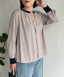 バイカラーフロントワンボタンブラウス