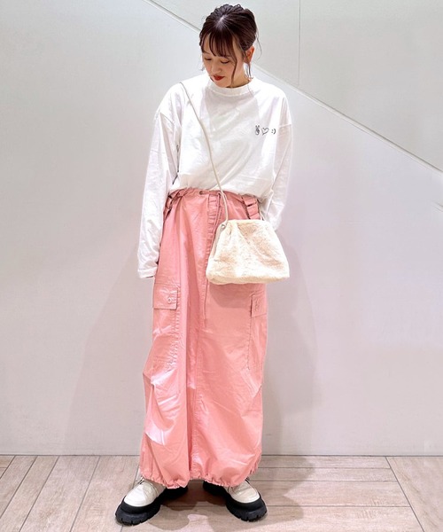 w closet(ダブルクローゼット)の「サスペンダー付きパラシュートスカート(ジャンパースカート・レディース・カーキ/ブラック/ピンク・FREE)」の5枚目の写真