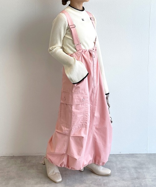 w closet(ダブルクローゼット)の「サスペンダー付きパラシュートスカート(ジャンパースカート・レディース・カーキ/ブラック/ピンク・FREE)」の18枚目の写真