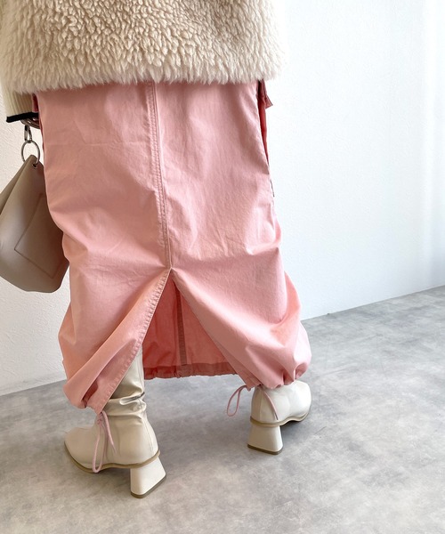 w closet(ダブルクローゼット)の「サスペンダー付きパラシュートスカート(ジャンパースカート・レディース・カーキ/ブラック/ピンク・FREE)」の21枚目の写真