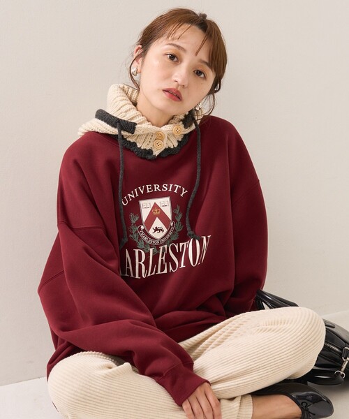 FREAK'S STORE(フリークスストア)の「クラックエンブレムロゴスウェット(スウェット・レディース・ワインレッド/ネイビー/ナチュラル・フリ-)」の3枚目の写真