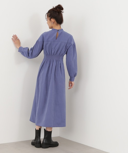 N.(N. Natural Beauty Basic)(エヌエヌナチュラルビューティーベーシック)の「カーブヨークウエストタックワンピース(ワンピース・レディース・ベージュ/レッド/ブルー・MEDIUM)」の8枚目の写真