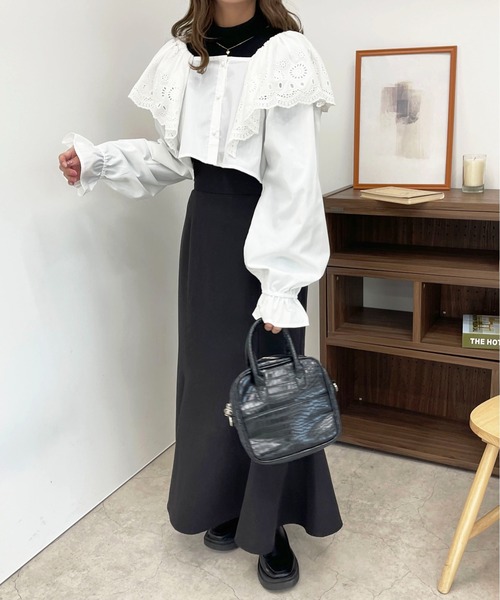 apres jour(アプレジュール)の「コットンレースショートブラウス【ZOZOTOWN限定アイテム】(シャツ/ブラウス・レディース・ブラック/オフホワイト・フリー/X-LARGE)」の5枚目の写真