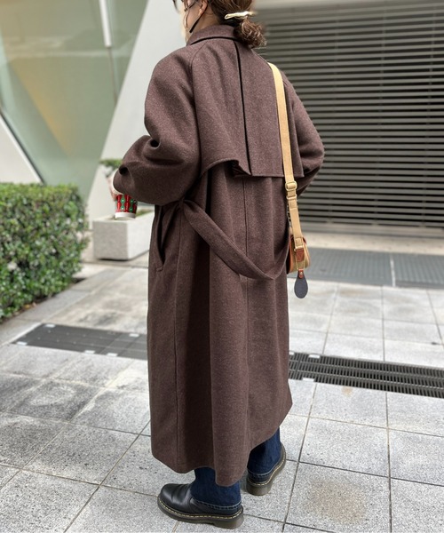 CPCM(シーピーシーエム)の「フェイクウールケープ付きステンカラーコート(ステンカラーコート・レディース・イエロー/グレイッシュベージュ/ダークブラウン・FREE)」の11枚目の写真