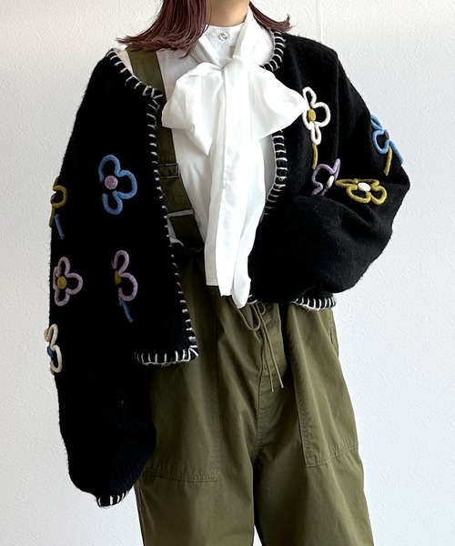 w closet（ダブルクローゼット）の「フラワーモチーフカーディガン