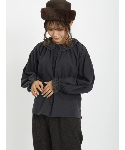 Samansa Mos2（サマンサ モスモス）の「レース重ね襟ブラウス（シャツ/ブラウス・レディース・ブラック/チャコール/キナリ・ﾌﾘ-）」の3枚目の写真