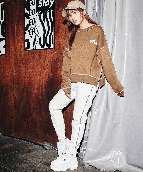 FILA(フィラ)の「FILA/フィラ レディース スニーカー Disruptor2 Wedge ディスラプター2 ウェッジ 厚底 脚長 WFW22044(スニーカー・レディース・ブラック×ブラック/ホワイト×ネイビー・23.5cm/24.5cm/23.0cm/22.5cm/24.0cm/25.0cm)」の6枚目の写真