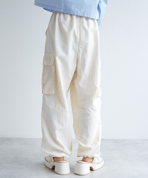 w closet（ダブルクローゼット）の「切替イージーカーゴパンツ（カーゴパンツ・レディース・ブラック/パープル/オフホワイト/カーキ/ピンク/ライトカーキ・FREE）」の21枚目の写真