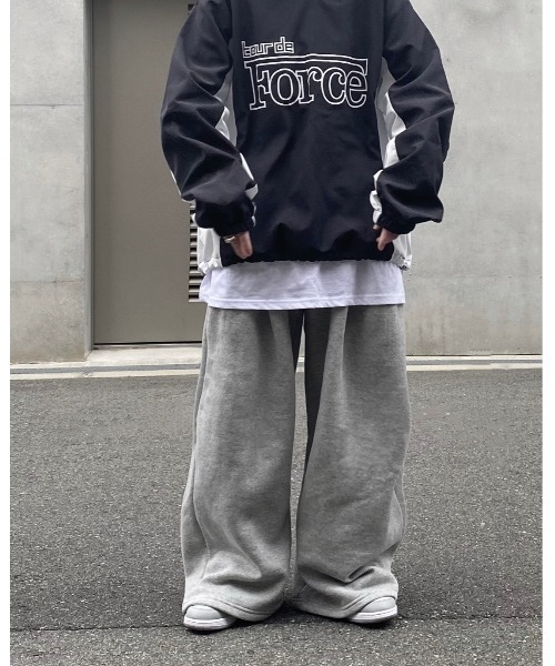 YACA（ヤーカ）の「v neck nylon pullover/Vネックナイロンプル