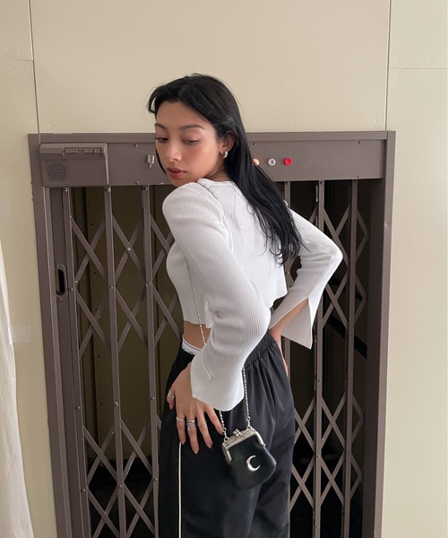 EPIMI E'PIMMY(エピミエピミー)の「ホックデザインリブカーディガン(カーディガン/ボレロ・レディース・オフホワイト/グレー/ブラック・MEDIUM)」の9枚目の写真