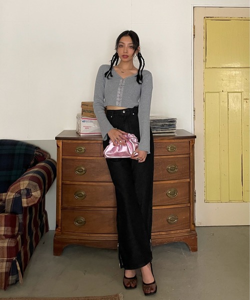 EPIMI E'PIMMY(エピミエピミー)の「ホックデザインリブカーディガン(カーディガン/ボレロ・レディース・オフホワイト/グレー/ブラック・MEDIUM)」の15枚目の写真