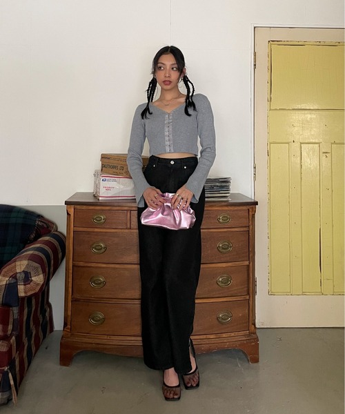 EPIMI E'PIMMY(エピミエピミー)の「ホックデザインリブカーディガン(カーディガン/ボレロ・レディース・オフホワイト/グレー/ブラック・MEDIUM)」の17枚目の写真