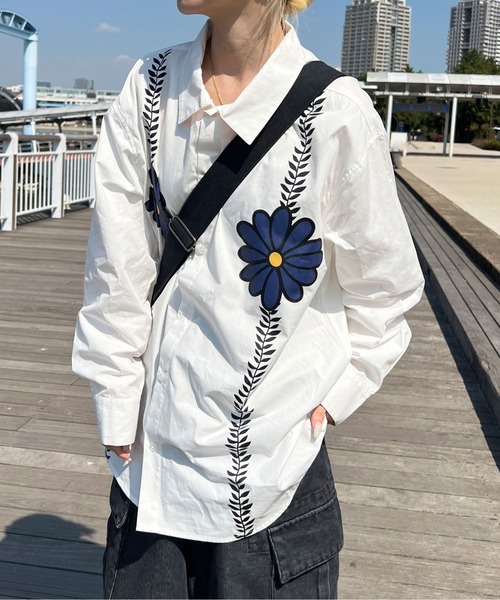 sedacle(セダクル)の「デイジーシャツ(シャツ/ブラウス・メンズ・オフホワイト/サックスブルー・MEDIUM/LARGE)」の3枚目の写真