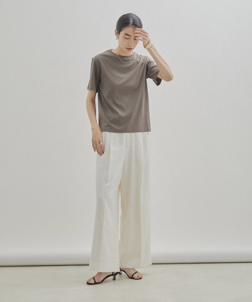SALON adam et rope'（サロン アダム エ ロペ）の「【UVケア・接触冷感・洗濯耐久】PRIMA VEIL コットンコンパクトTシャツ（Tシャツ/カットソー・レディース・ホワイト/ブラック/カーキ・FREE）」の17枚目の写真