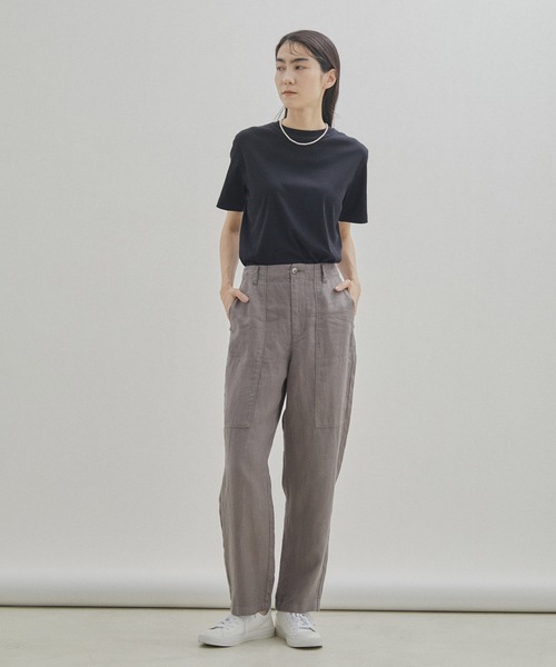 SALON adam et rope'（サロン アダム エ ロペ）の「【UVケア・接触冷感・洗濯耐久】PRIMA VEIL コットンコンパクトTシャツ（Tシャツ/カットソー・レディース・ホワイト/ブラック/カーキ・FREE）」の20枚目の写真