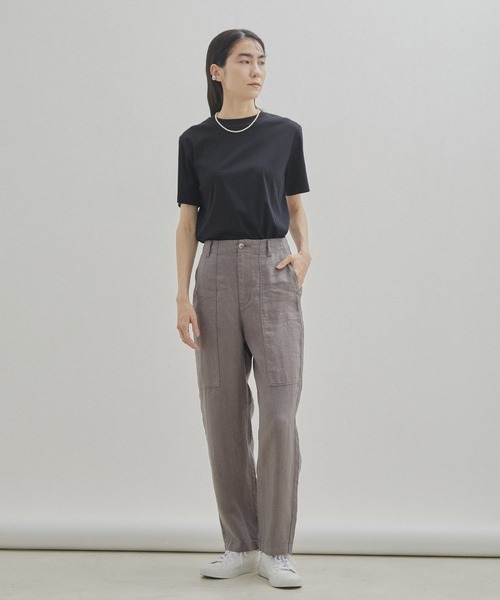 SALON adam et rope'（サロン アダム エ ロペ）の「【UVケア・接触冷感・洗濯耐久】PRIMA VEIL コットンコンパクトTシャツ（Tシャツ/カットソー・レディース・ホワイト/ブラック/カーキ・FREE）」の21枚目の写真