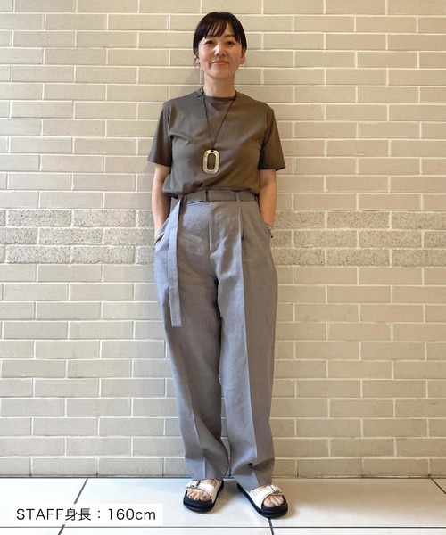 SALON adam et rope'（サロン アダム エ ロペ）の「【UVケア・接触冷感・洗濯耐久】PRIMA VEIL コットンコンパクトTシャツ（Tシャツ/カットソー・レディース・ホワイト/ブラック/カーキ・FREE）」の5枚目の写真