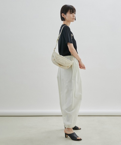 SALON adam et rope'（サロン アダム エ ロペ）の「【UVケア・接触冷感・洗濯耐久】PRIMA VEIL コットンコンパクトTシャツ（Tシャツ/カットソー・レディース・ホワイト/ブラック/カーキ・FREE）」の9枚目の写真