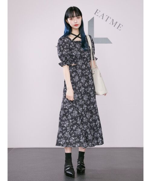 ELFSACK ワンピース 苺柄 プリント スクエアネック シック スクエアネックバタフライ×フラワープリントシャーリングワンピース