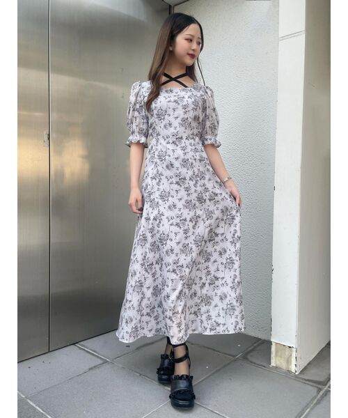 EATME（イートミー）の「トワルドジュイプリントスクエアネック