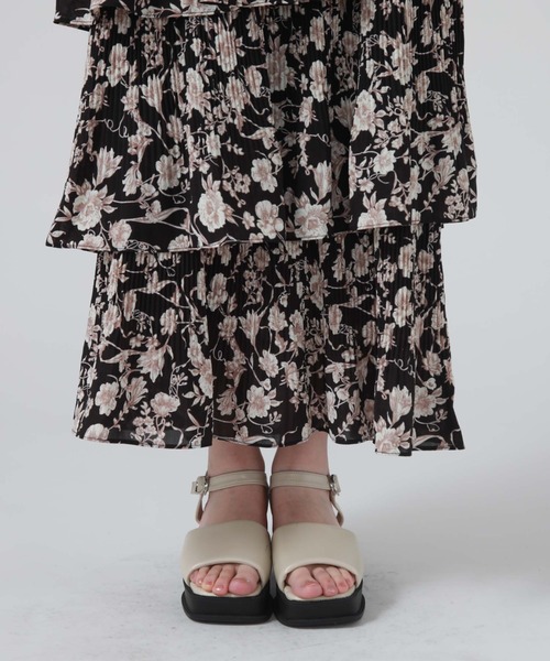 archives（アルシーヴ）の「花柄アシメプリーツティアードスカート（スカート・レディース・ブラック/アイボリー/ブルー・MEDIUM）」の18枚目の写真