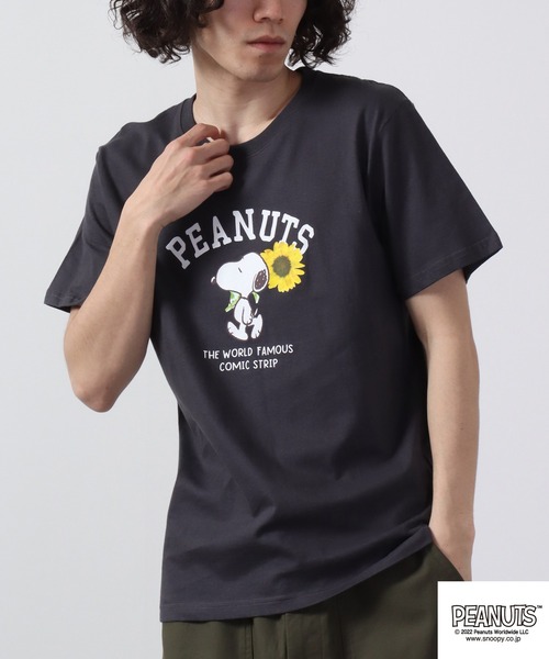 PEANUTS（ピーナッツ）の「PEANUTS スヌーピー フォト Tシャツ 半袖（Tシャツ/カットソー・レディース・オフホワイト/ネイビー/ブルーグレー/チャコール/レモンイエロー/ピンク・L/S/M）」の19枚目の写真