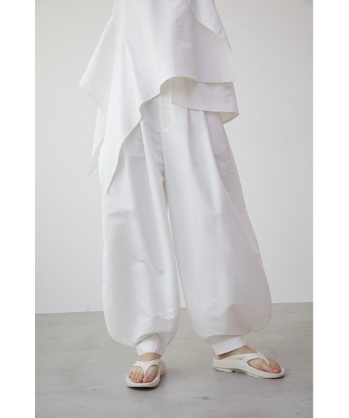 PLUS(プラス)の「【PLUS】ALADDIN BALLOON PT/【PLUS】アラジンバルーンパンツ(その他パンツ・レディース・ブラック/ホワイト・SMALL/MEDIUM)」の9枚目の写真