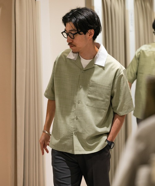 ITEMS URBANRESEARCH(アイテムズ アーバンリサーチ)の「ドライリップクレリックショートスリーブシャツ(シャツ/ブラウス・メンズ・グレー/ピンク/グリーン・MEDIUM/LARGE)」の3枚目の写真