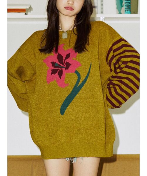 jouetie（ジュエティ）の「フラワーモチーフジャカードニット（ニット/セーター・レディース・ブルー/イエロー/ブラック・MEDIUM）」の5枚目の写真