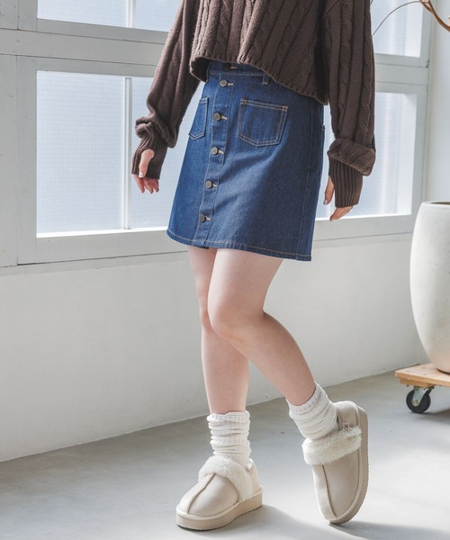 repipi armario（レピピ アルマリオ）の「マエボタンスカパン（スカート・キッズ・ブラック/ケミカルウォッシュ/その他/ブルー系/ブラウン/ブラック系その他/ネイビー・MEDIUM/SMALL/LARGE）」の4枚目の写真