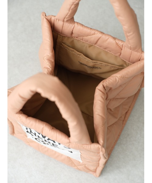 THEATRE PRODUCTS(シアタープロダクツ)の「【THEATRE PRODUCTS】“SINGBOARD”PUFFER BAG-(ハンドバッグ・レディース・ベージュ/ブラック・FREE)」の12枚目の写真