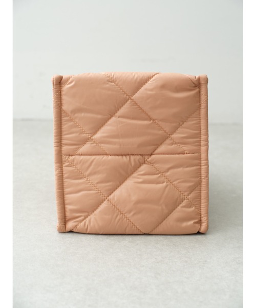 THEATRE PRODUCTS(シアタープロダクツ)の「【THEATRE PRODUCTS】“SINGBOARD”PUFFER BAG-(ハンドバッグ・レディース・ベージュ/ブラック・FREE)」の7枚目の写真