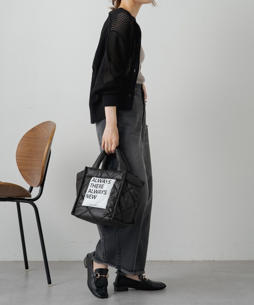 THEATRE PRODUCTS(シアタープロダクツ)の「【THEATRE PRODUCTS】“SINGBOARD”PUFFER BAG-(ハンドバッグ・レディース・ベージュ/ブラック・FREE)」の13枚目の写真