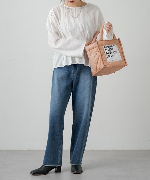 THEATRE PRODUCTS(シアタープロダクツ)の「【THEATRE PRODUCTS】“SINGBOARD”PUFFER BAG-(ハンドバッグ・レディース・ベージュ/ブラック・FREE)」の16枚目の写真