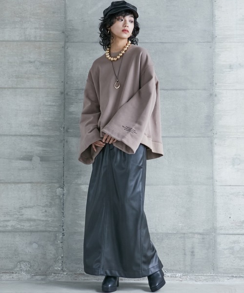 GEVS.(ジェイヴィス)の「<大きいサイズ> ワイドスリーブ裏起毛プルオーバー GEVS.(スウェット・レディース・モカ/ブラック・3L/5L/4L/LL/L)」の12枚目の写真