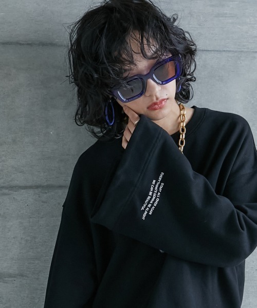 GEVS.(ジェイヴィス)の「<大きいサイズ> ワイドスリーブ裏起毛プルオーバー GEVS.(スウェット・レディース・モカ/ブラック・3L/5L/4L/LL/L)」の4枚目の写真