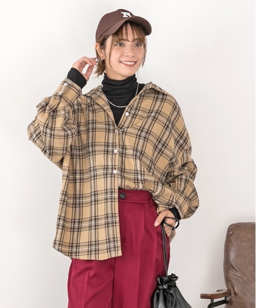 ad thie(アドティエ)の「滑らかストレッチ素材 プレーンタートル(Tシャツ/カットソー・レディース・ブラック/ピンク/ブラウン/チャコール/オフホワイト/ナチュラル・FREE/LL)」の12枚目の写真