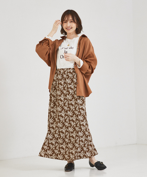 abahouse mavie（アバハウスマヴィ）の「ロゴロンＴ（Tシャツ/カットソー・レディース・ホワイト系その他2/ホワイト系その他/ブラック/サックスブルー/ホワイト系その他3/チャコールグレー/その他・フリー）」の14枚目の写真