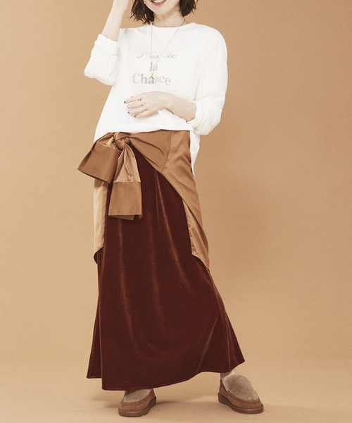 abahouse mavie（アバハウスマヴィ）の「ロゴロンＴ（Tシャツ/カットソー・レディース・ホワイト系その他2/ホワイト系その他/ブラック/サックスブルー/ホワイト系その他3/チャコールグレー/その他・フリー）」の13枚目の写真