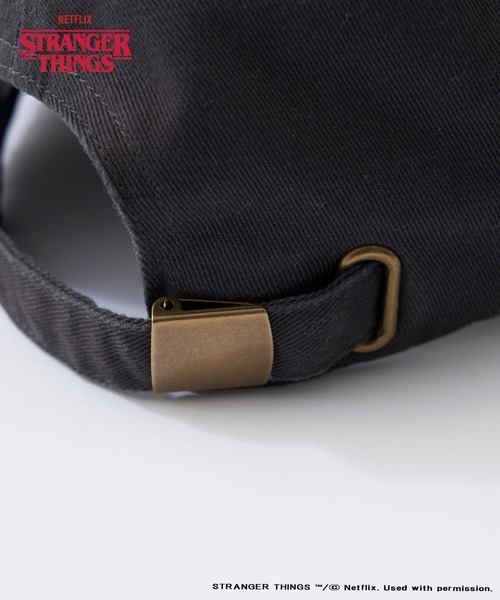 CIAOPANIC TYPY(チャオパニックティピー)の「【Stranger Things/ストレンジャー・シングス】ロゴ刺繍キャップ(キャップ・レディース・ネイビー/チャコールグレー/ホワイト/ピンク/グリーン/ベージュ・ONE SIZE)」の13枚目の写真