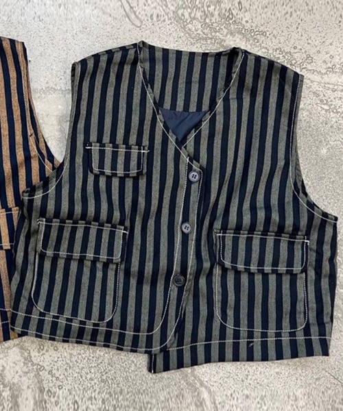 aimoha（アイモハ）の「【aimoha-KIDS-】子供服　ユニセックスストライプ柄ベスト（ベスト・キッズ・ブラウン/グリーン・140/100/130/120/110）」の2枚目の写真
