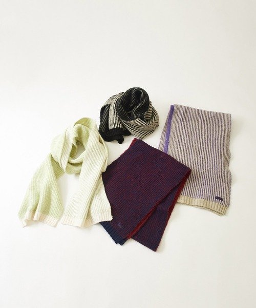 CUBE SUGAR(キューブシュガー)の「リバーシブルニットマフラー(マフラー・レディース・パープル/ネイビー/ホワイト/ブラック・M)」の13枚目の写真