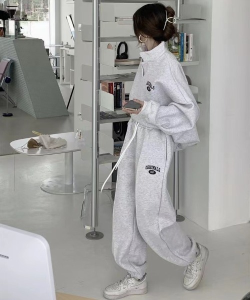 MYMOOD.（マイムード）の「【上下2点セット】ワンポイント 裏起毛スウェットセットアップ ルームウェア（その他ルームウェア・レディース・ブラック/グレー・FREE）」の10枚目の写真