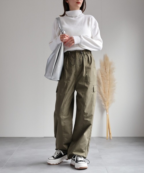 sakishimatokyo(サキシマトーキョー)の「ボリュームスリーブ ボトルネックニットTOPS/ボリューム袖トップス(ニット/セーター・レディース・ホワイト/ブラック/ライトベージュ/モカ・FREE)」の8枚目の写真