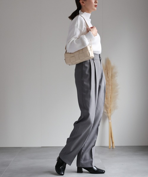 sakishimatokyo(サキシマトーキョー)の「ボリュームスリーブ ボトルネックニットTOPS/ボリューム袖トップス(ニット/セーター・レディース・ホワイト/ブラック/ライトベージュ/モカ・FREE)」の13枚目の写真