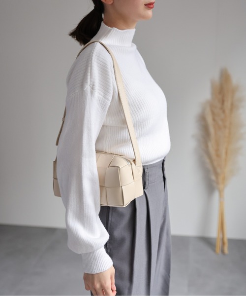 sakishimatokyo(サキシマトーキョー)の「ボリュームスリーブ ボトルネックニットTOPS/ボリューム袖トップス(ニット/セーター・レディース・ホワイト/ブラック/ライトベージュ/モカ・FREE)」の19枚目の写真