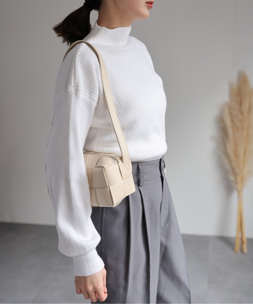 sakishimatokyo(サキシマトーキョー)の「ボリュームスリーブ ボトルネックニットTOPS/ボリューム袖トップス(ニット/セーター・レディース・ホワイト/ブラック/ライトベージュ/モカ・FREE)」の21枚目の写真
