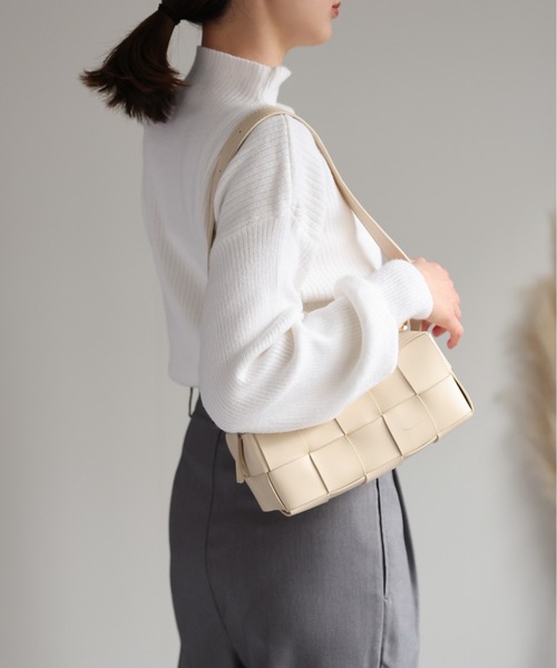 sakishimatokyo(サキシマトーキョー)の「ボリュームスリーブ ボトルネックニットTOPS/ボリューム袖トップス(ニット/セーター・レディース・ホワイト/ブラック/ライトベージュ/モカ・FREE)」の22枚目の写真